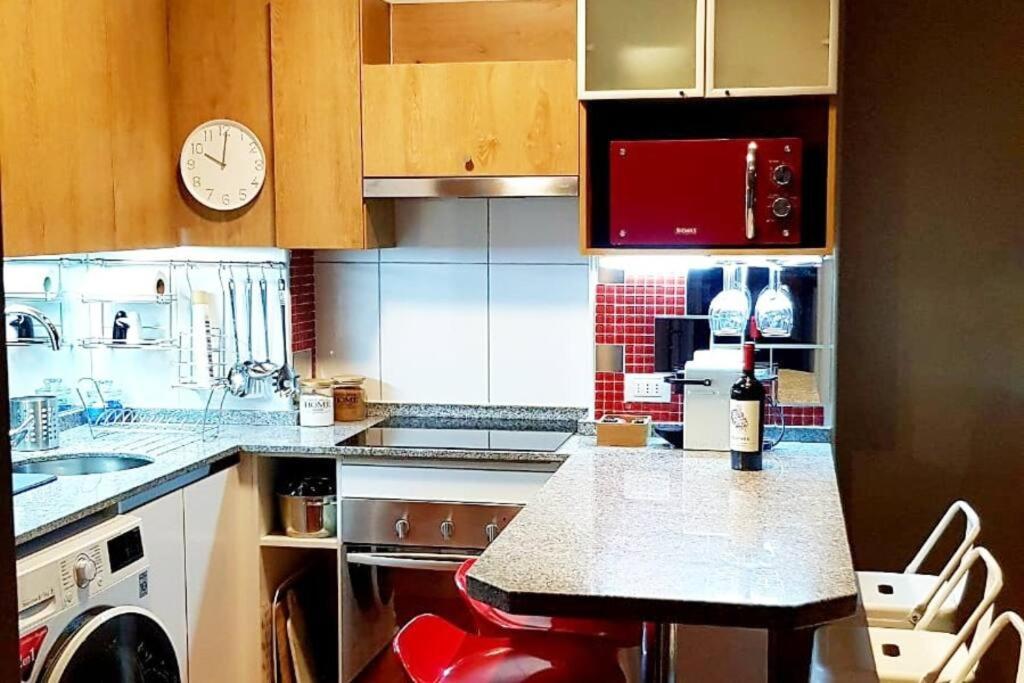 Apartamento Comodo Y Moderno Apartamento En Las Condes 2dorm, 2banos, Open-kitchen