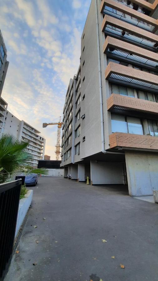 Comodo Y Moderno Apartamento En Las Condes 2dorm, 2banos, Open-kitchen Apartamento